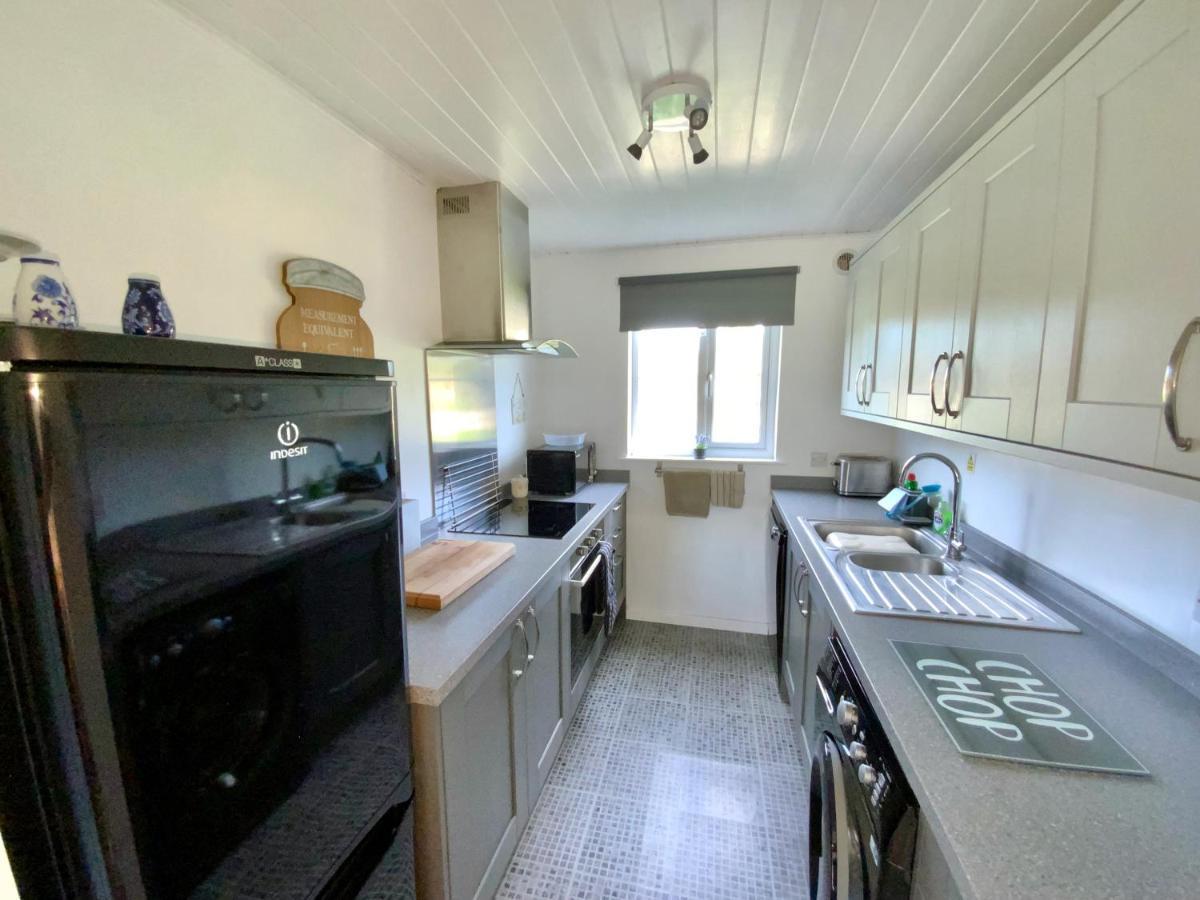 'That One' Our Cotswold Lakeside Lodge Cirencester Exteriér fotografie