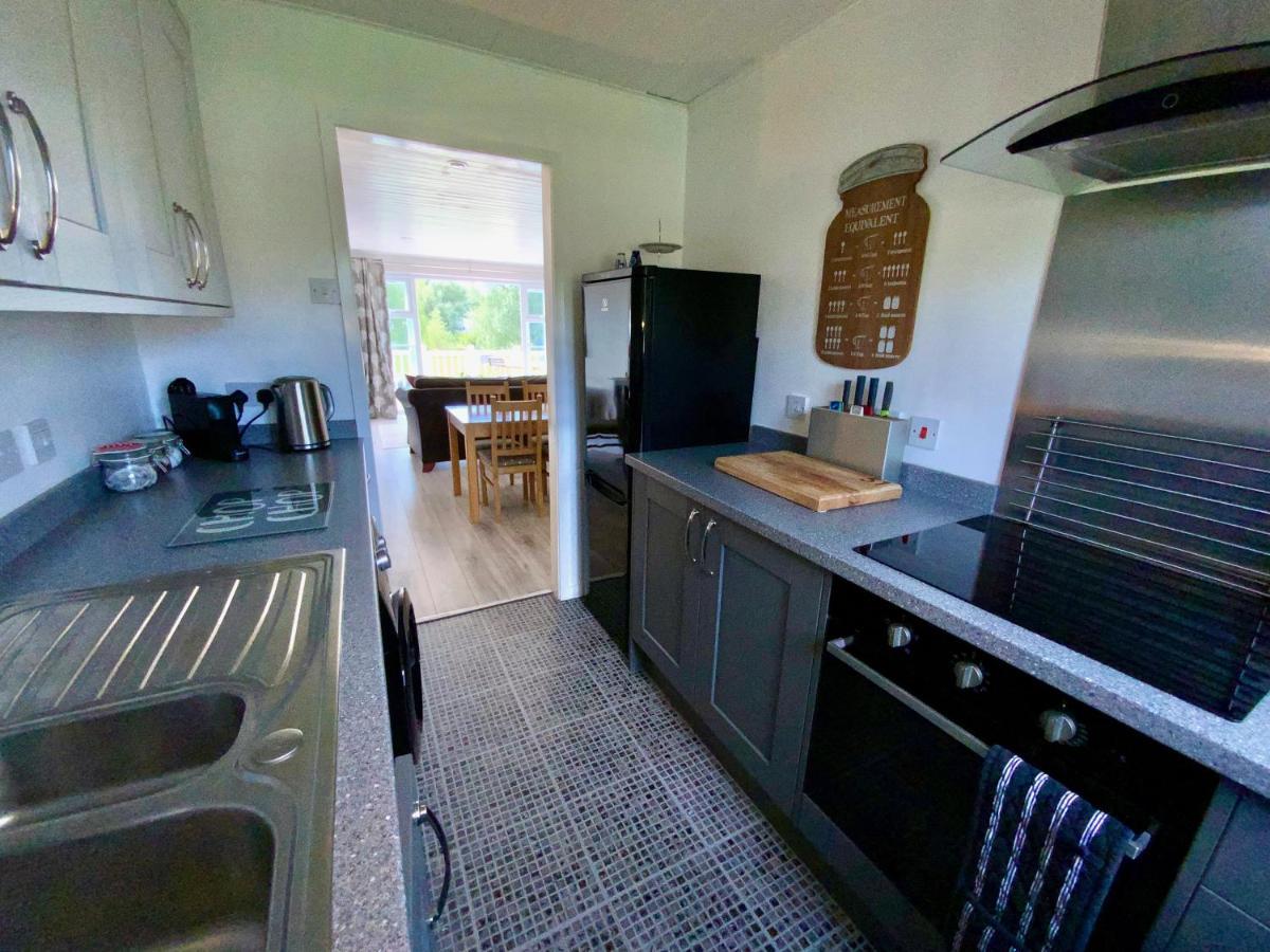 'That One' Our Cotswold Lakeside Lodge Cirencester Exteriér fotografie