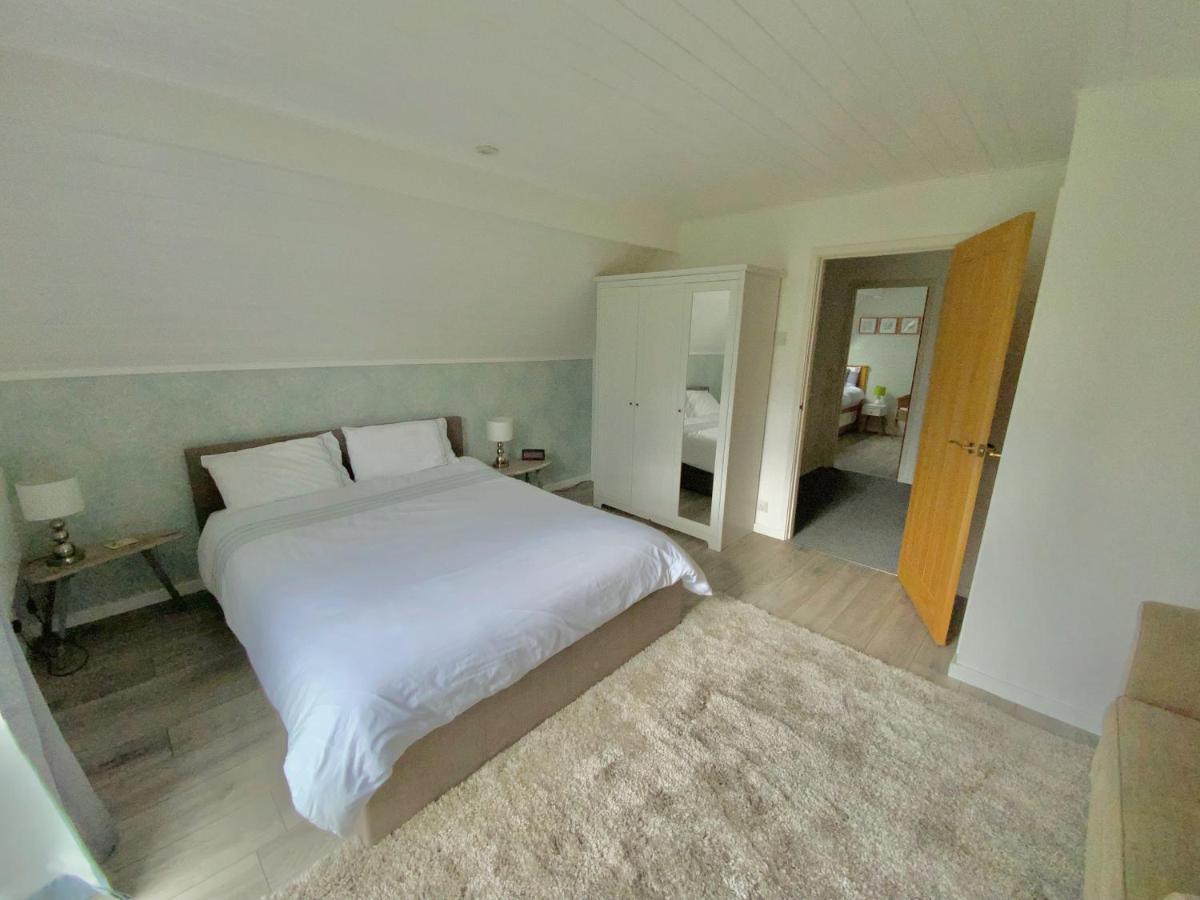 'That One' Our Cotswold Lakeside Lodge Cirencester Exteriér fotografie