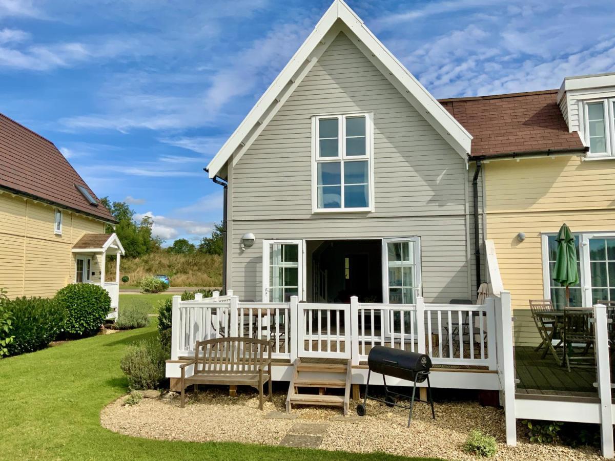 'That One' Our Cotswold Lakeside Lodge Cirencester Exteriér fotografie