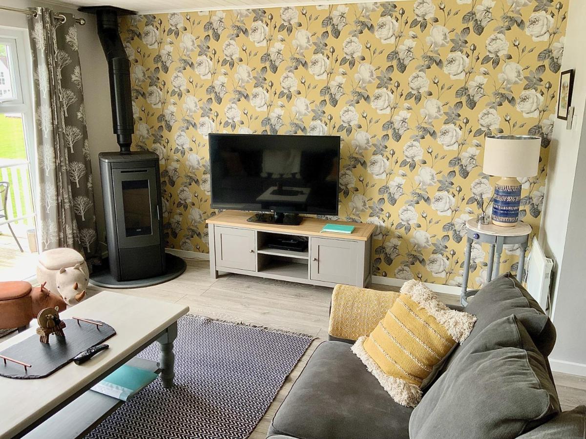 'That One' Our Cotswold Lakeside Lodge Cirencester Exteriér fotografie